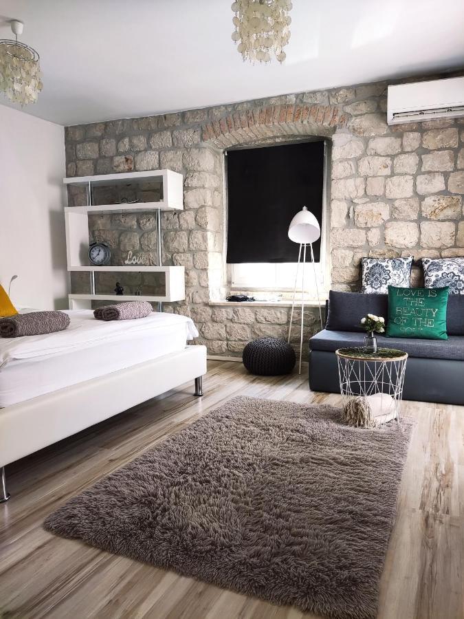 Guest House Klaudija Trogir Eksteriør bilde