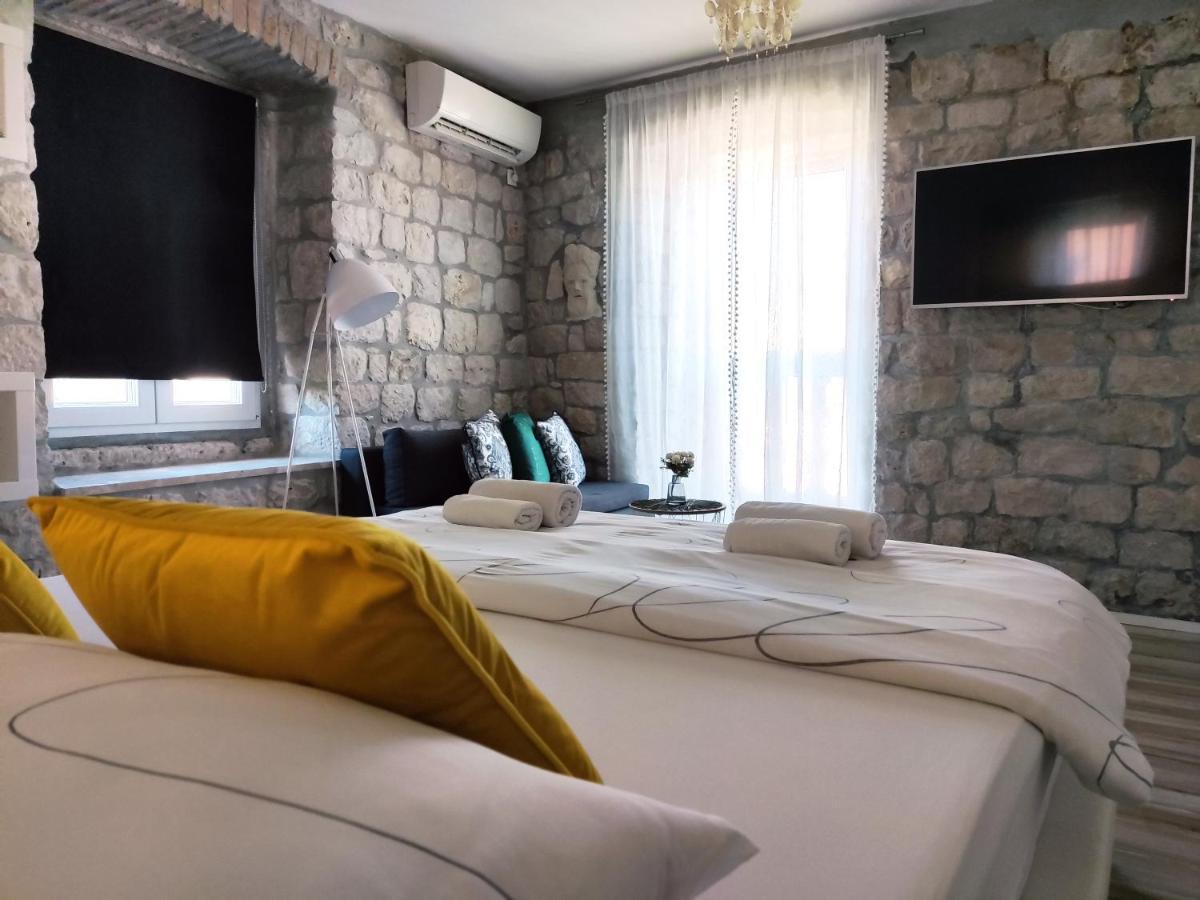 Guest House Klaudija Trogir Eksteriør bilde
