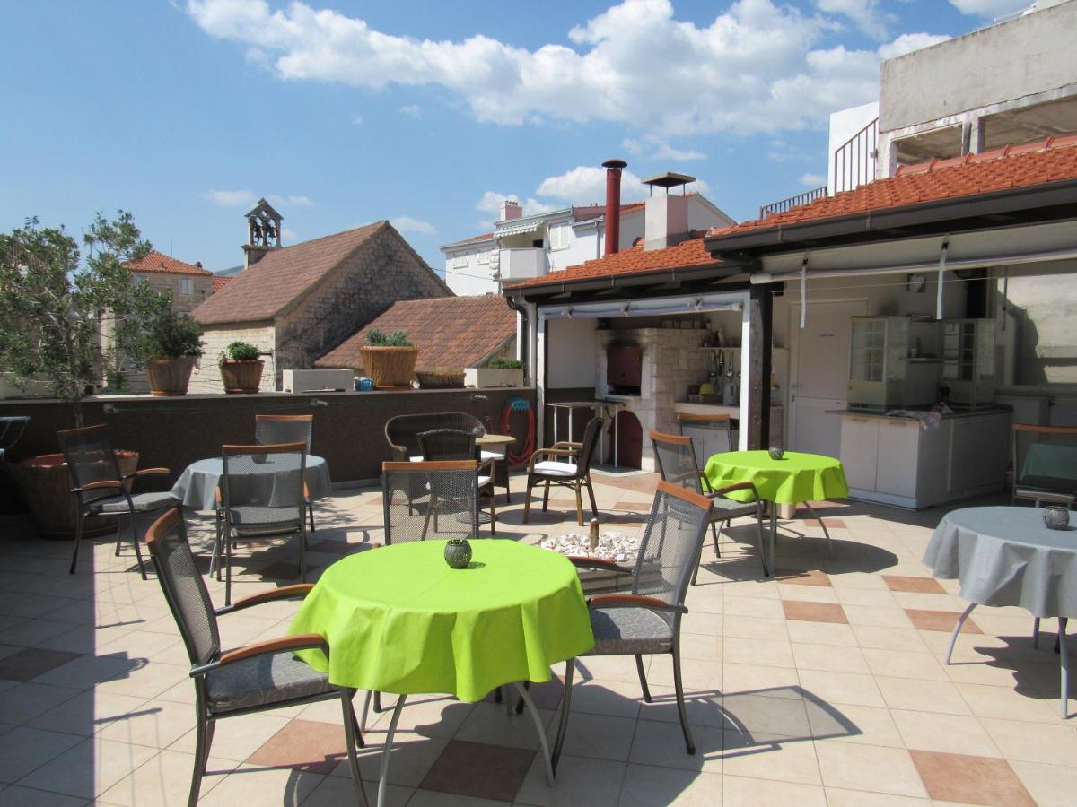 Guest House Klaudija Trogir Eksteriør bilde