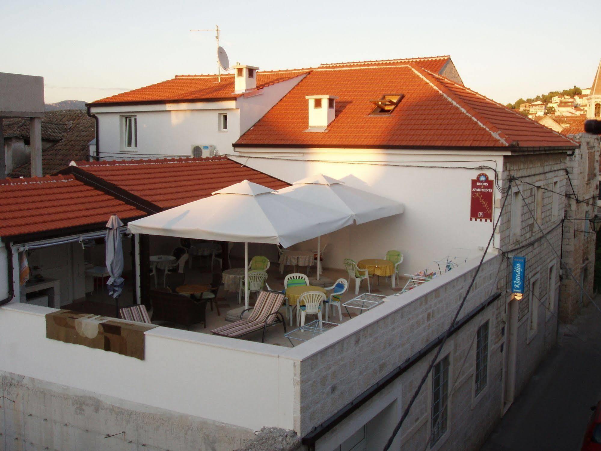 Guest House Klaudija Trogir Eksteriør bilde