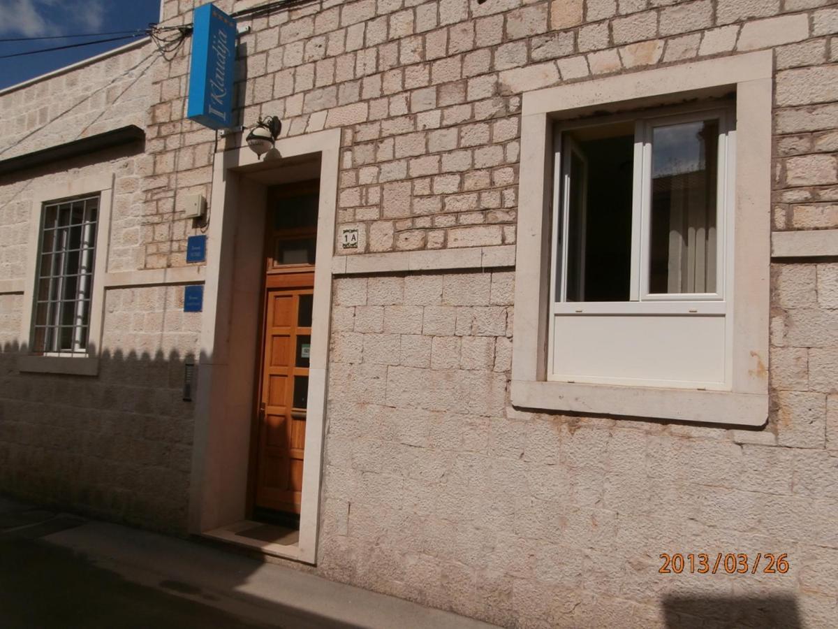 Guest House Klaudija Trogir Eksteriør bilde
